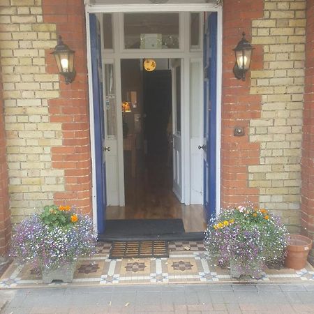The Silverdale . Farnborough (Hampshire) Exterior foto